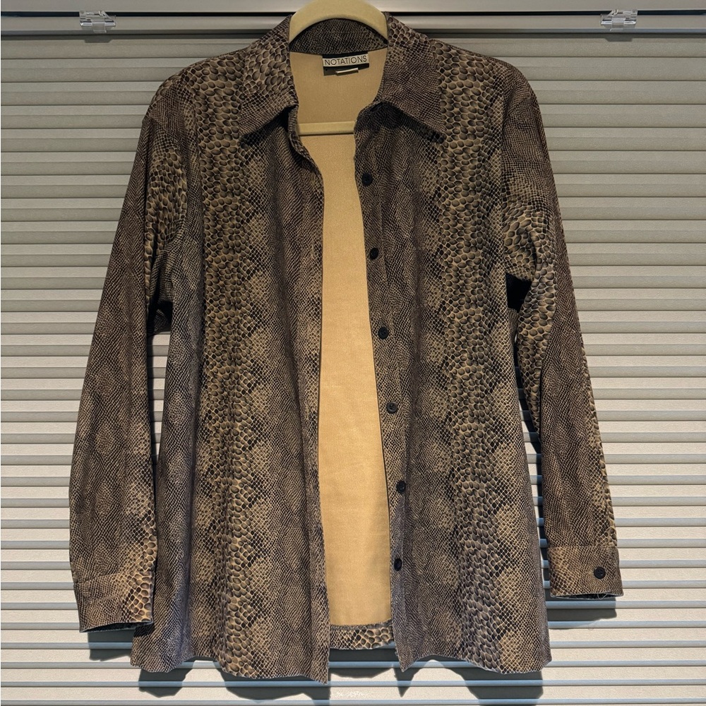 Snake pattern button up